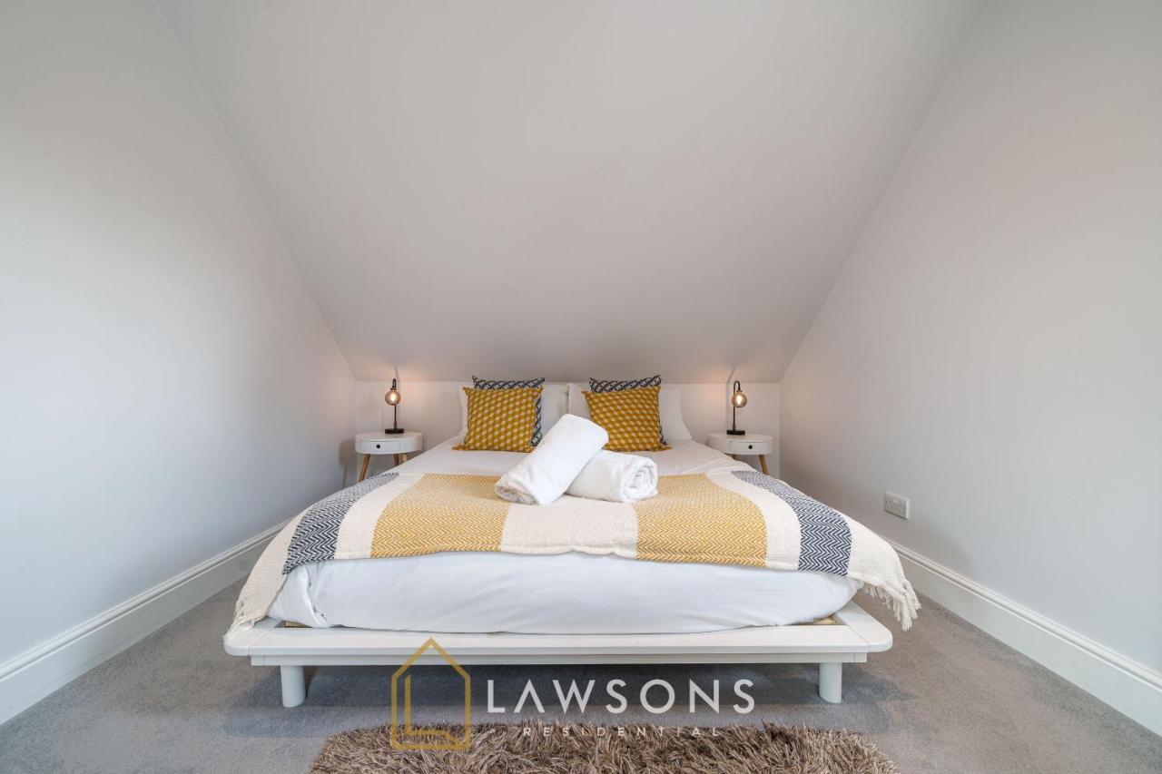 Apartamento Loft Living By Lawsons With Parking Windsor Exterior foto