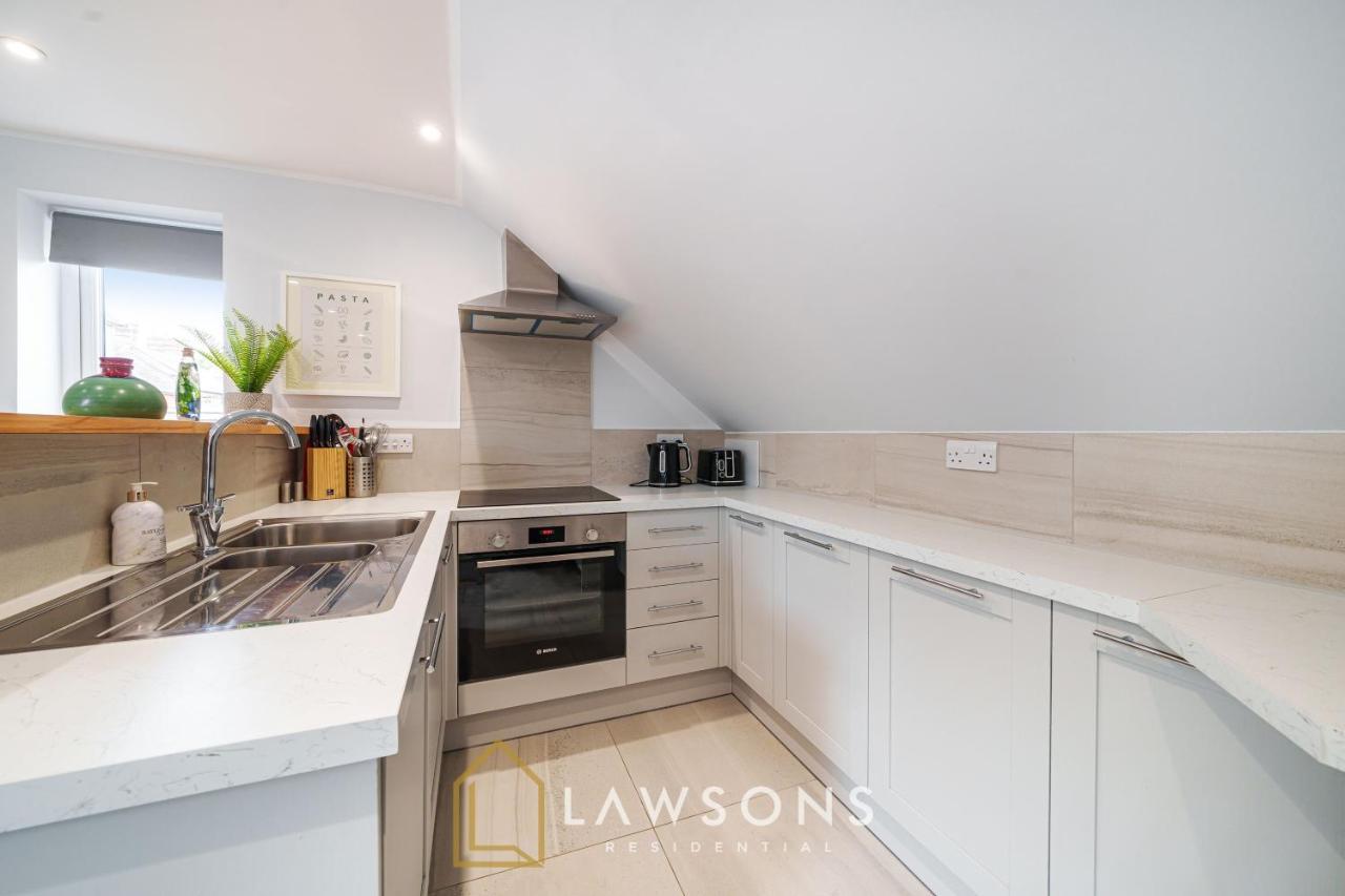 Apartamento Loft Living By Lawsons With Parking Windsor Exterior foto