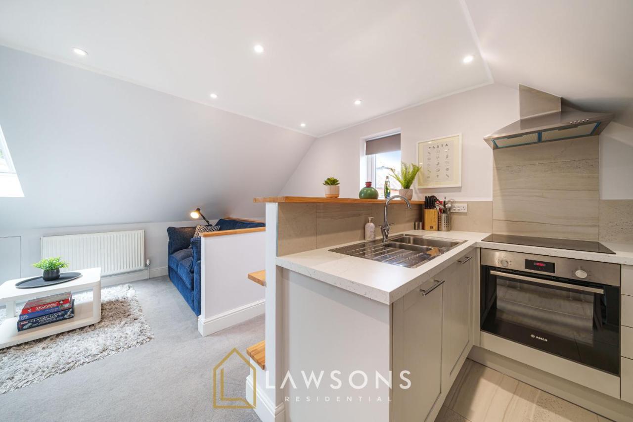 Apartamento Loft Living By Lawsons With Parking Windsor Exterior foto